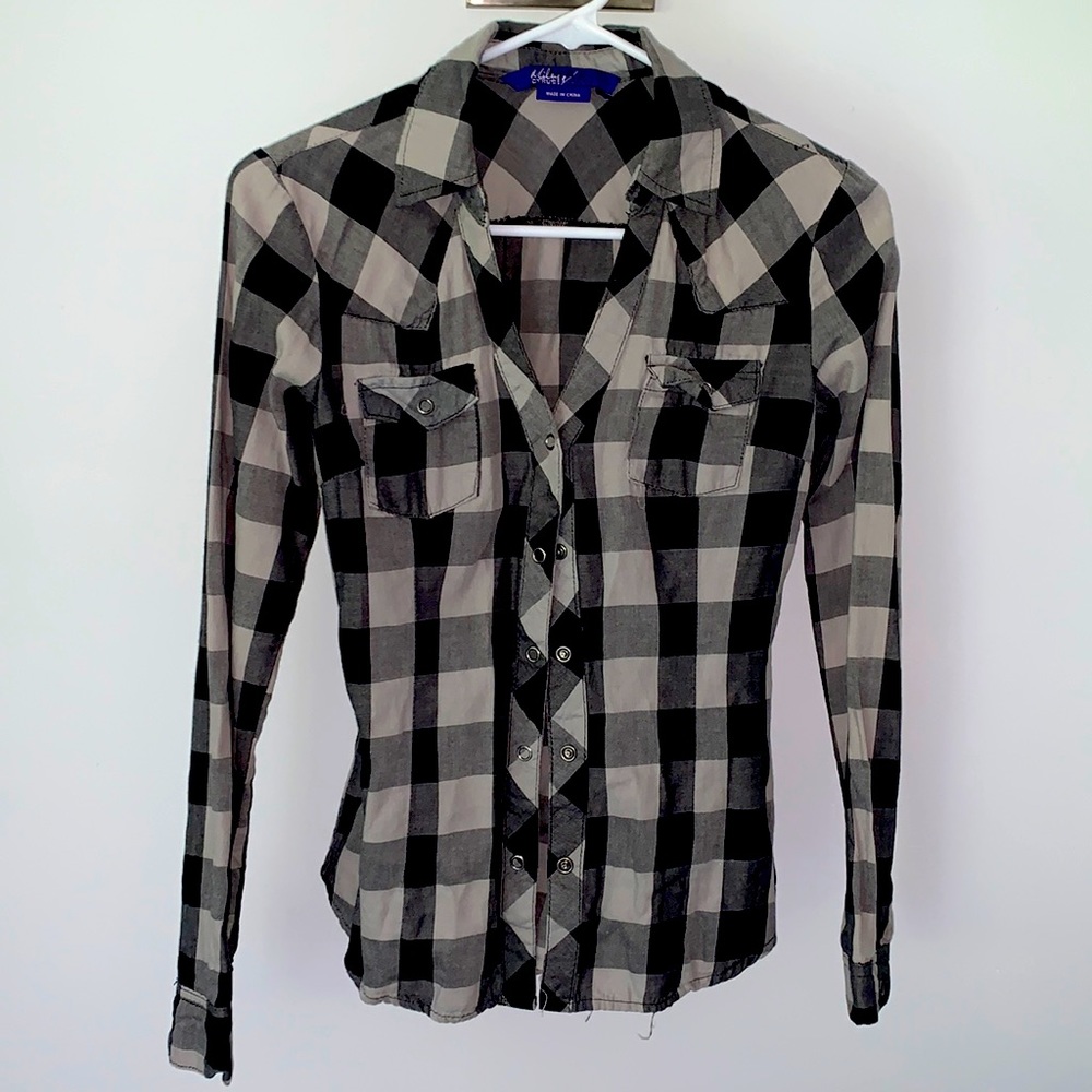 Black & Gray Checkered Blouse